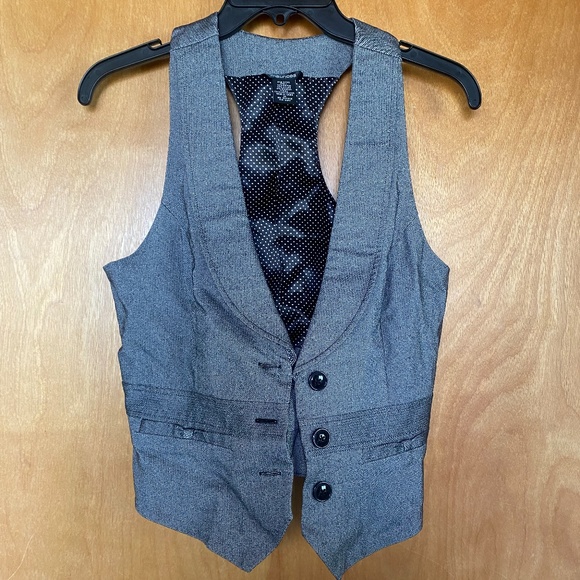 Maurices Vest - Picture 1 of 4